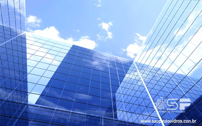 Fachada Pele de Vidro em Visconde do Rio Branco MG